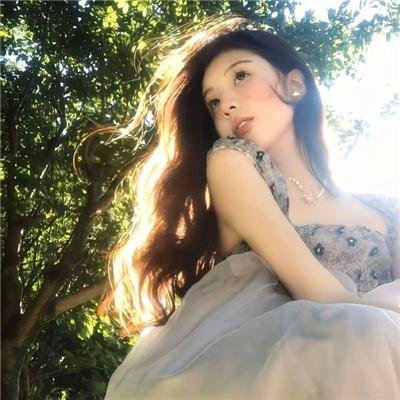水中的女人